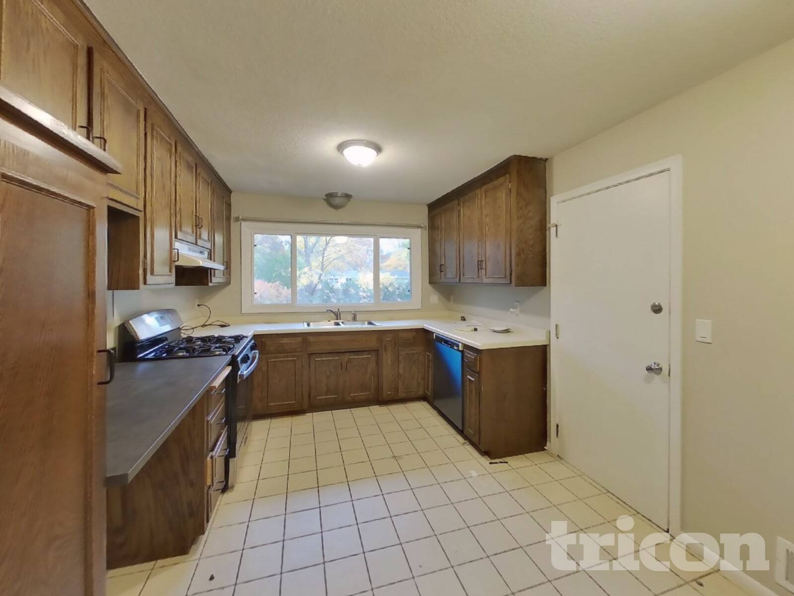 Building Photo - 3820 Union Terrace Ln N