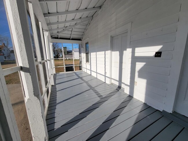 Building Photo - 14212 Shields Bridge Rd