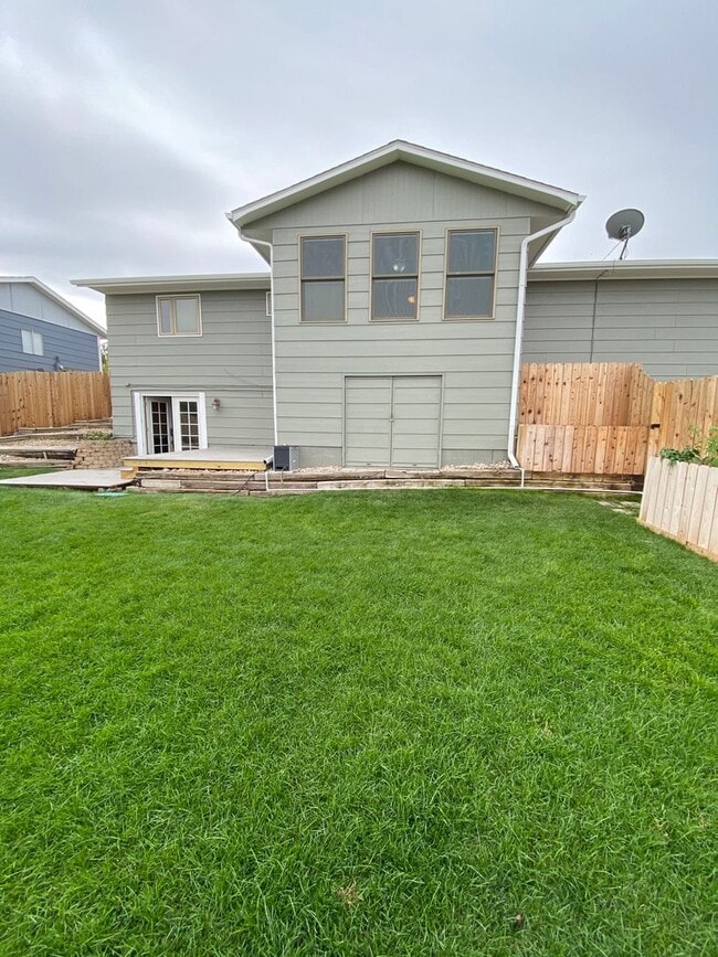 Building Photo - For Rent - Available May 2026