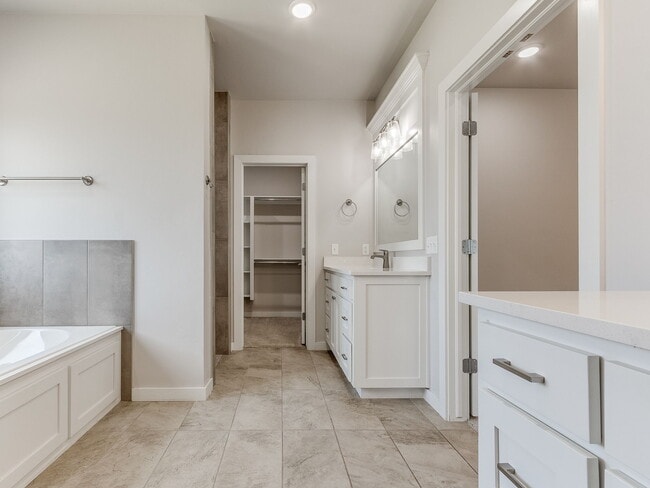 Building Photo - 1463 Hickory Trl