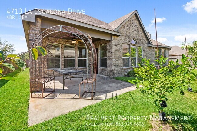 Building Photo - 4713 La Escalona Dr