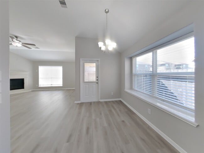 Building Photo - 6834 Oaken Gate Way