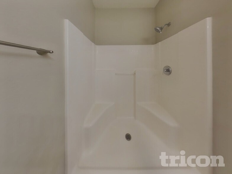 Building Photo - 12675 Old Pond Rd