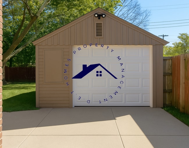 Building Photo - 10510 Lanark St