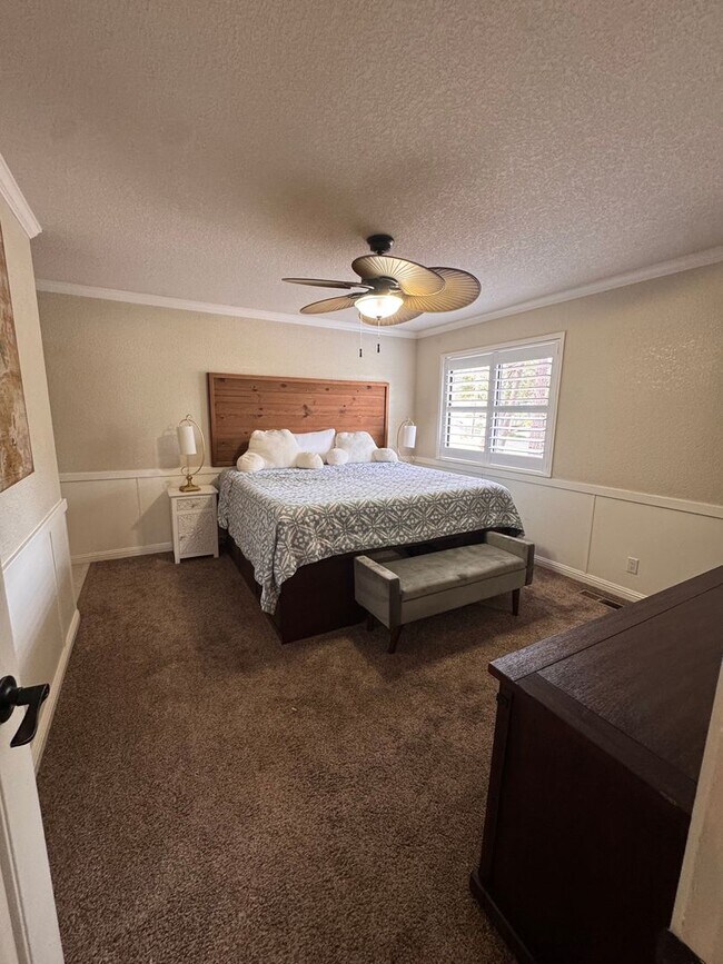 Building Photo - Luxury Lake of the Pines Living | Remodeled 4BD + Large Yard | Furnished or Unfurnished