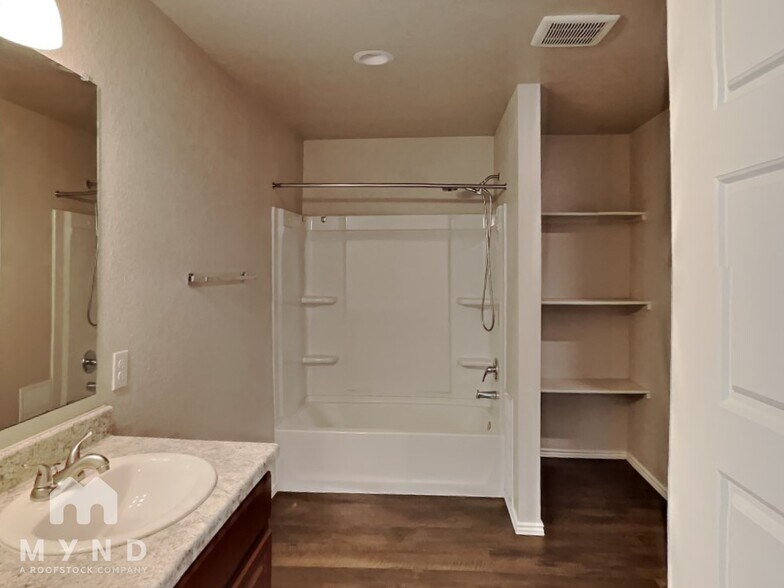 Building Photo - 7532 Rose Robin Run Ct