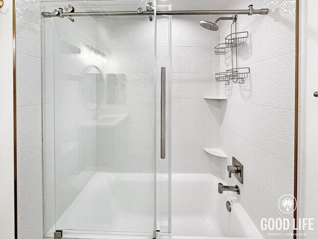 Building Photo - Resort-Style 1BR in Anaheim | Gym, Pool, Jacuzzi & Balcony