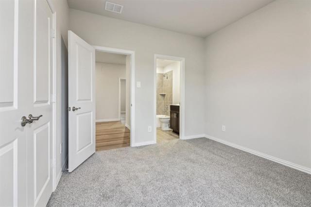 Building Photo - 711 Easthill Dr