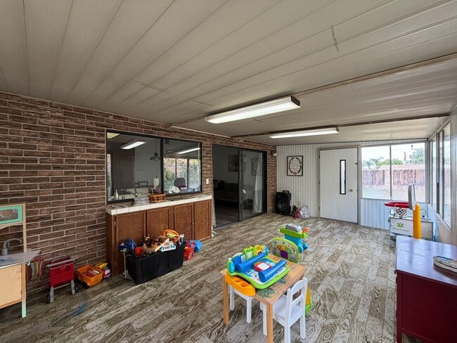 Building Photo - 3668 28th St E