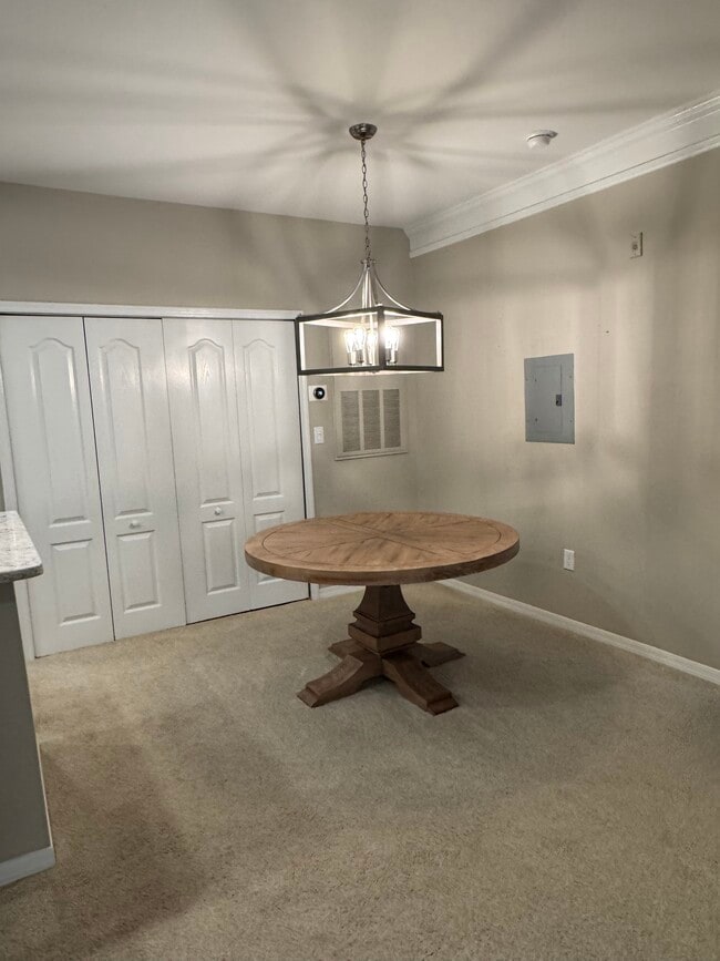 Building Photo - 4110 Central Sarasota Pkwy