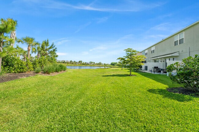 Building Photo - 3 Bedroom and 2.5 Bath Home in Skye Ranch ...