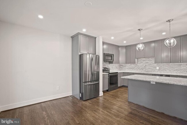 Building Photo - 1110 Wimbledon Dr