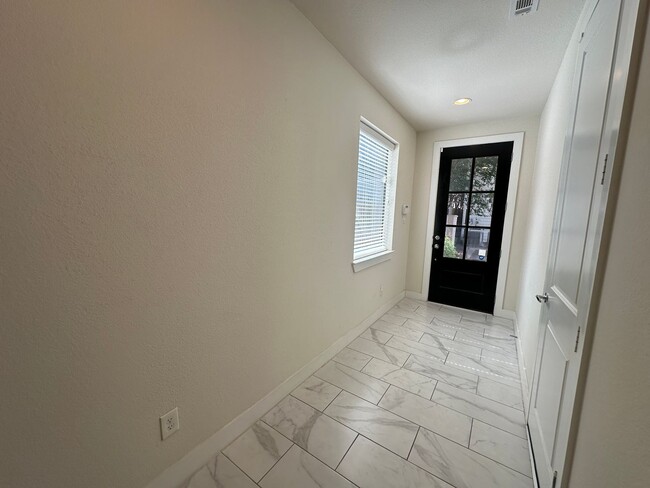 Building Photo - For Lease | 3 Bed, 3.5 Bath | 2,138 Sq Ft ...