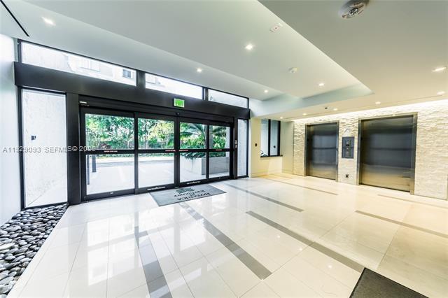 Building Photo - 121 Crandon Blvd