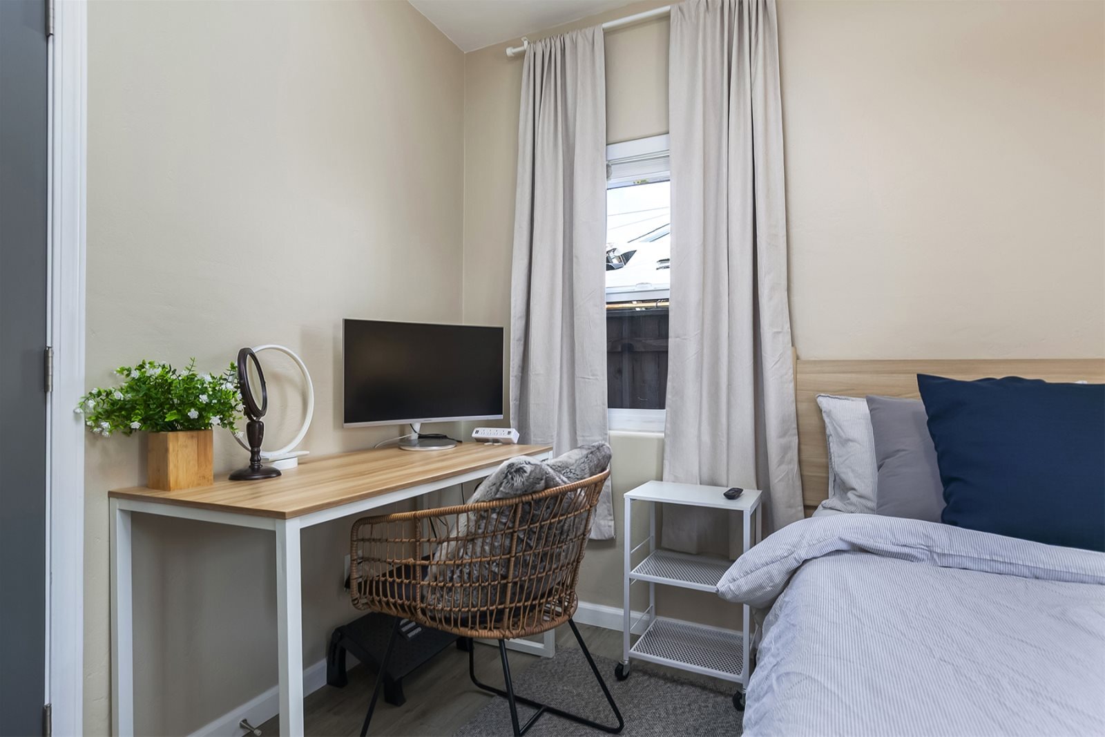 Building Photo - 2039 O Ave