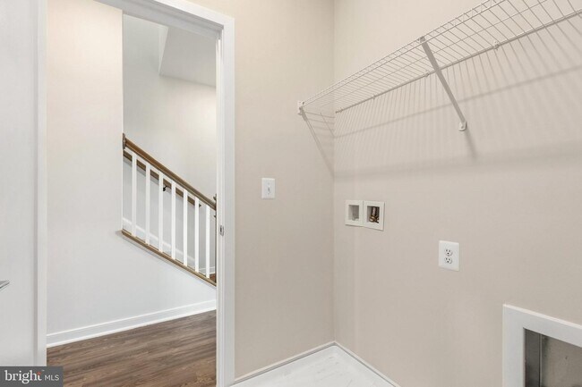 Building Photo - 23142 Horseshoe Trl Sq