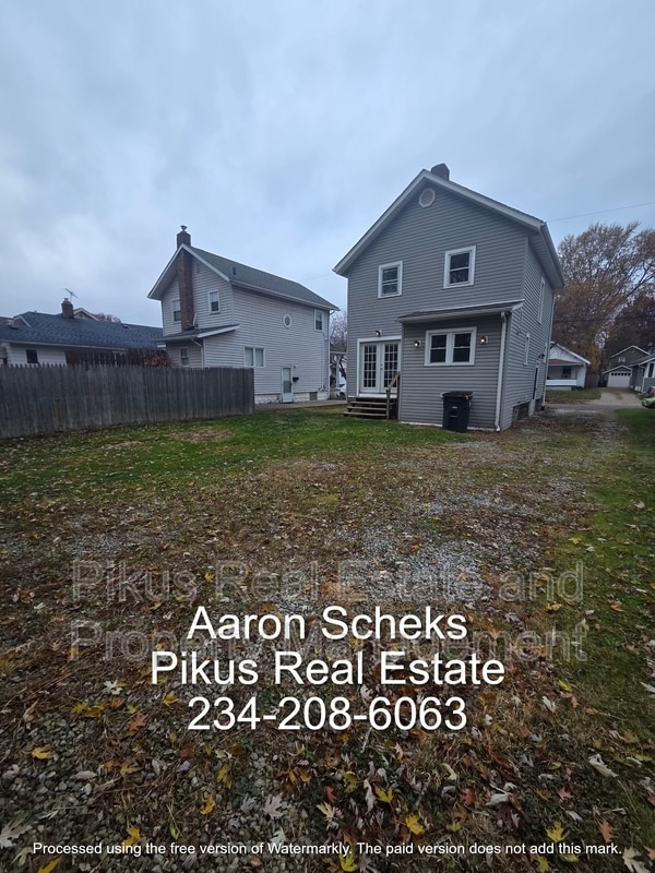 Building Photo - 1806 Flint Ave