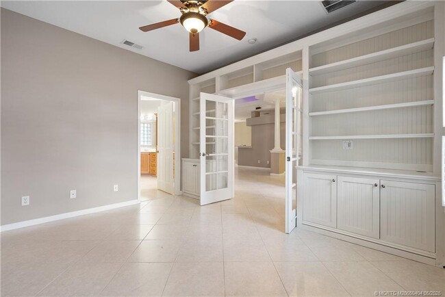 Building Photo - 4633 NW Red Maple Dr