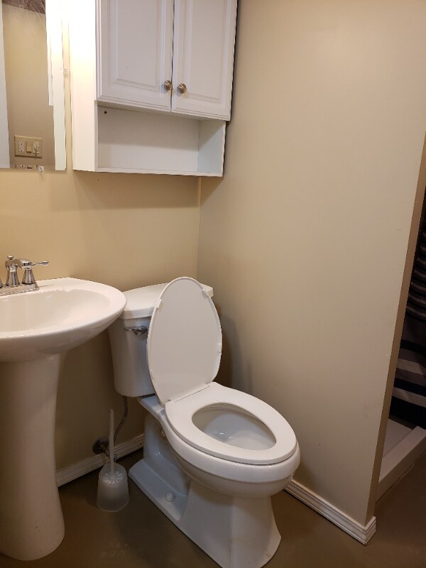 Building Photo - 3717 E 30th Ave