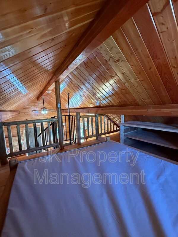 Building Photo - 517 US-89