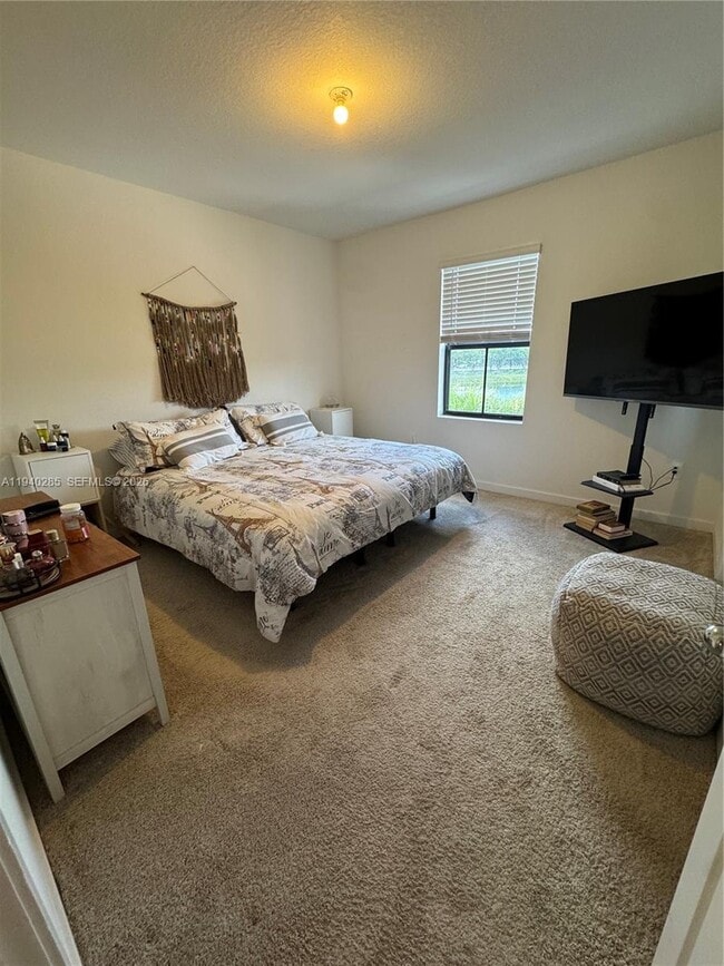 Building Photo - 466 NE 12th St