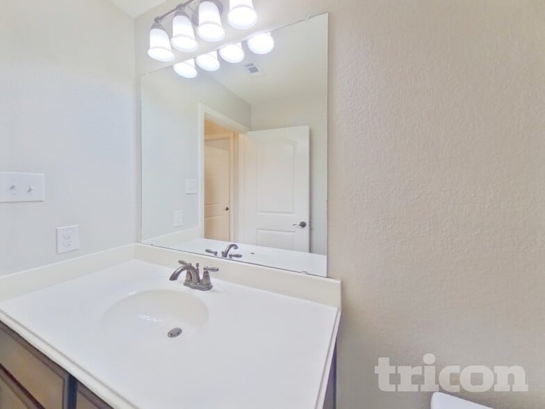Building Photo - 1477 Treeta Trail