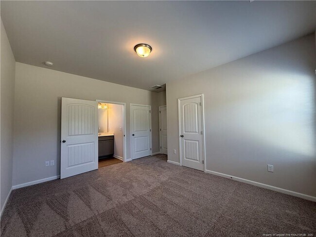 Building Photo - 274 Deodora Ln