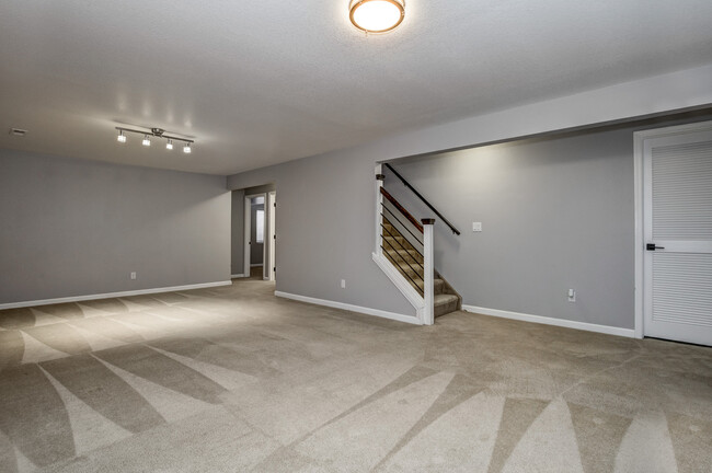 Building Photo - 740 Stargate Dr