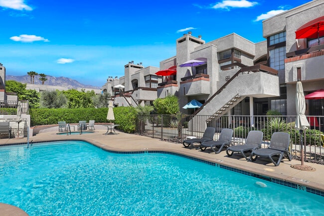 Building Photo - 2601 S Broadmoor Dr