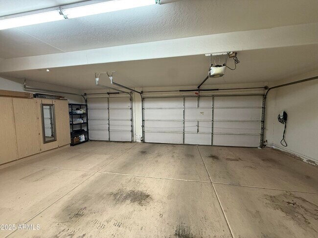 Building Photo - 3803 E Grandview Rd