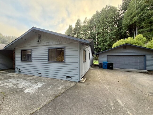 Building Photo - 4036 Campton Rd