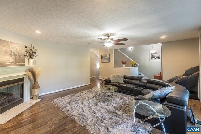 Building Photo - 15 Collinswood Wy