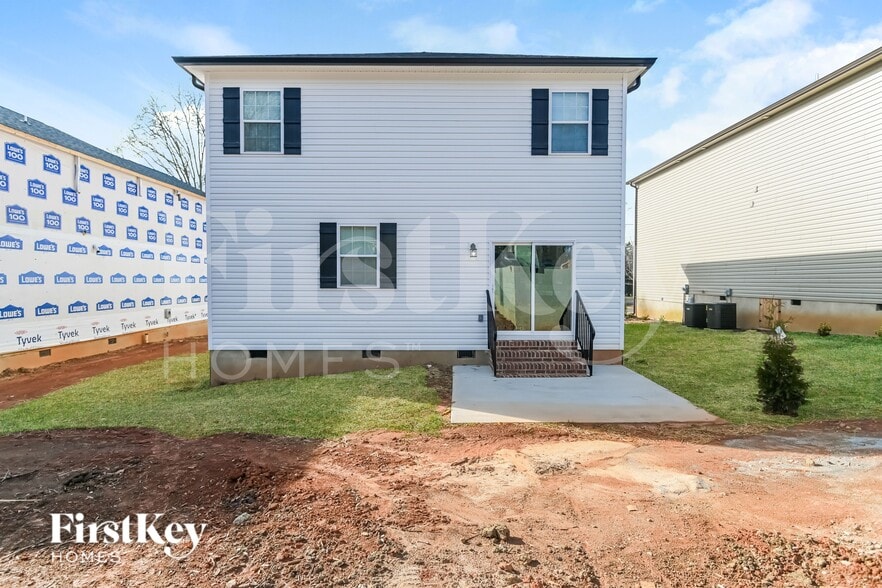 Building Photo - 1250 Pless St NW