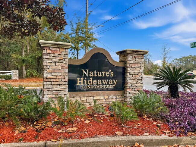 Building Photo - 6081 Maggies Cir