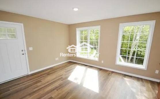 Building Photo - 1305 Flag Ave N
