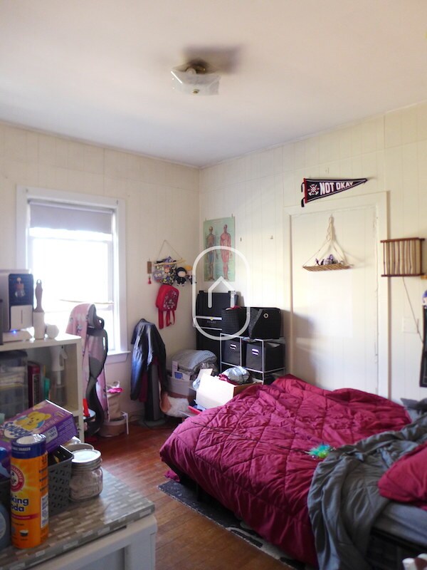 Building Photo - 5 Leamington Rd