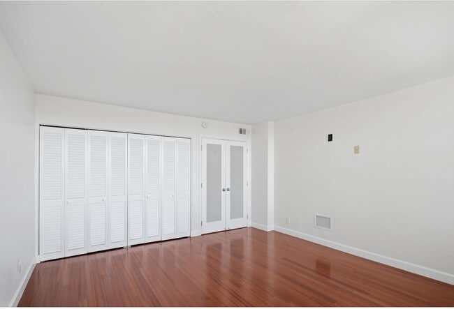 Building Photo - 1390 S Ocean Blvd