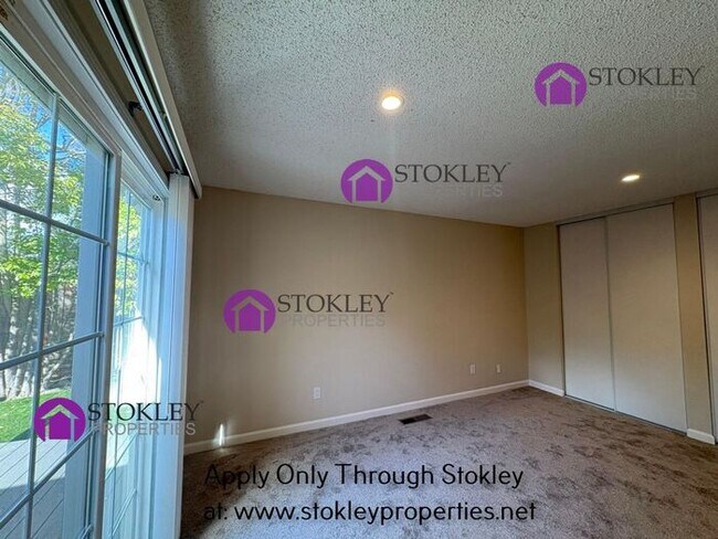 Building Photo - 18 Bonnie Pl