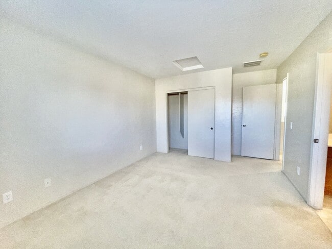 Building Photo - SPACIOUS 3 BEDROOM + LOFT | SILVERSTONE RANCH | GILCREASE ORCHARD VIEWS
