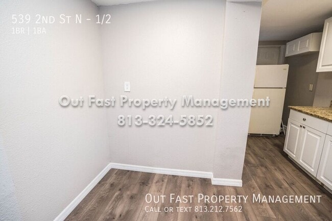 Building Photo - 539 2nd St N