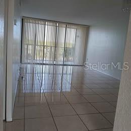 Building Photo - 1000 Cove Cay Dr