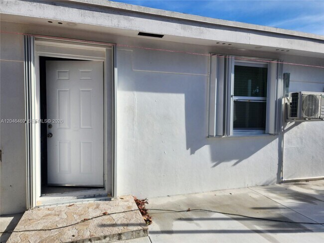 Building Photo - 11461 SW 197th St