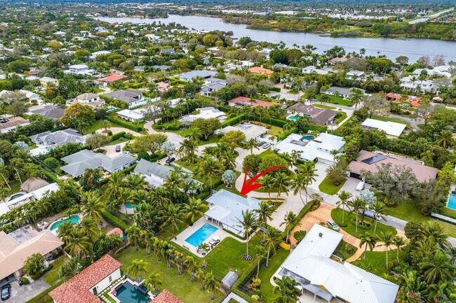 Building Photo - 2021 NW 3rd Ave