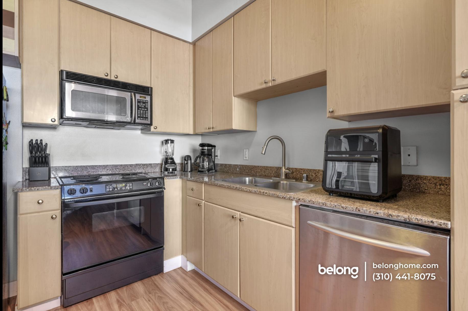 Building Photo - 488 E Ocean Blvd