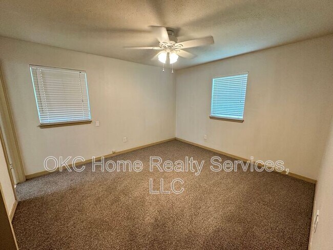 Building Photo - 2809 SW 77th St
