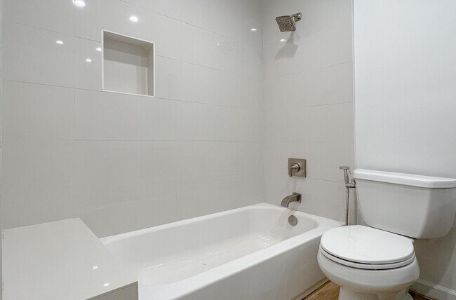 Building Photo - 345 N Florence St