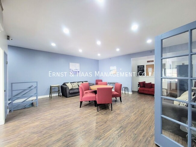 Building Photo - Beautiful and Modern 1 Bedroom + Loft Cond...