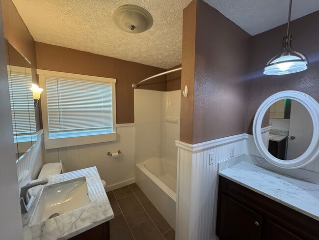 Building Photo - ROOM TO ROAM! SPACIOUS VIENNA RANCH-STYLE ...