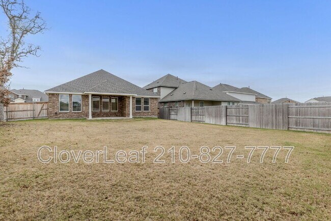 Building Photo - 200 Swinging H Ln