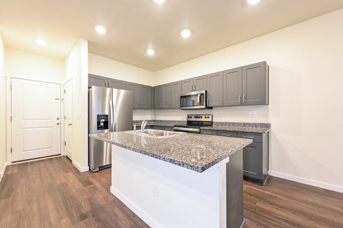 Building Photo - 13480 Oneida Ln